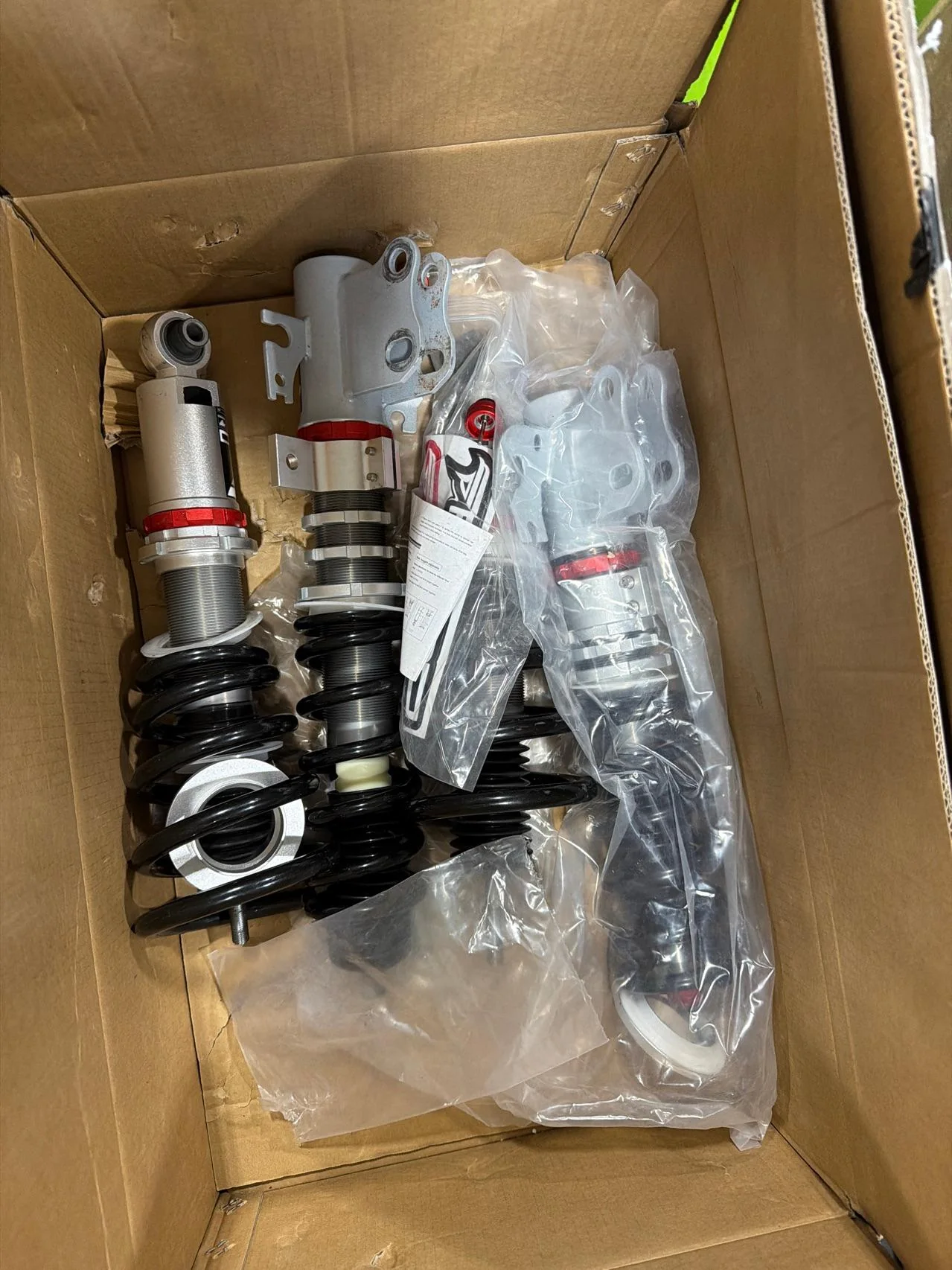 Open Box Special:32-stopniowe zawieszenie gwintowane Do Pontiac G8 2008-2009 sedan & Holden Caprice 3rd Gen VM 2006-2013 PF008030